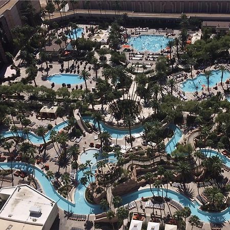 Lucky Gem Penthouse & Luxury Suites At Signature Resort, Balcony Strip View 2605 Лас Вегас Екстериор снимка