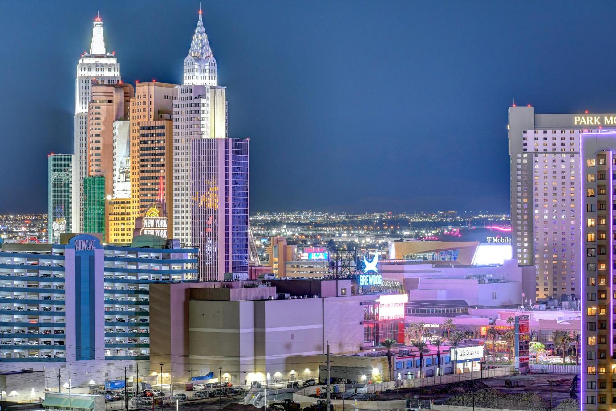 Lucky Gem Penthouse & Luxury Suites At Signature Resort, Balcony Strip View 2605 Лас Вегас Екстериор снимка